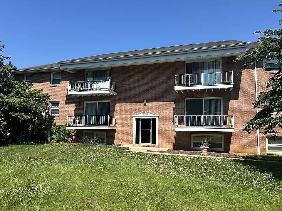 1st image of 105 N Edgewood Dr #6