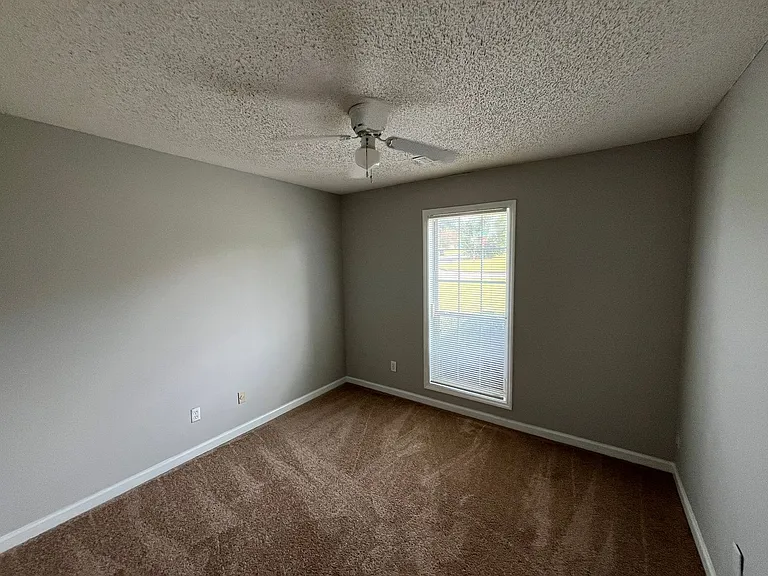 6057 Buxton Dr — Photo 14