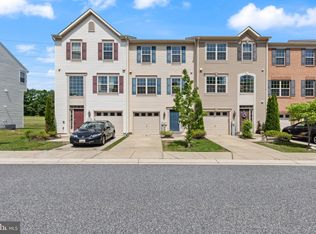 9943 Ravenhurst Rd, Middle River, MD 21220