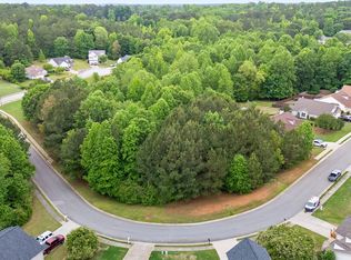 110 Meadowbrook Ln, Grantville, GA 30220