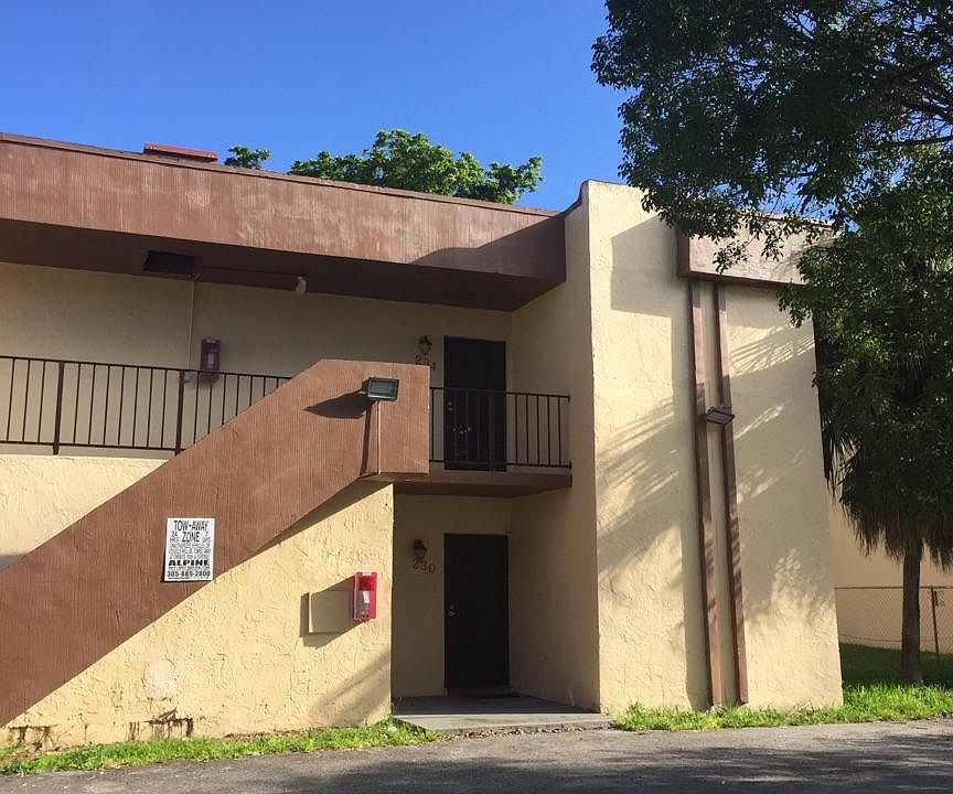 1st image of 236 NE 141st St