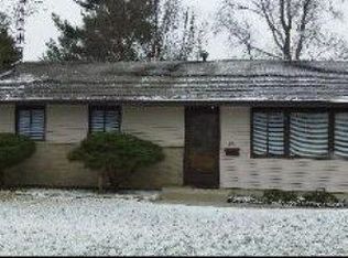 693 Stockton Heights Dr, Bourbonnais, IL 60914
