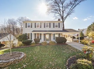 10025 Cotton Farm Rd, Fairfax, VA 22032