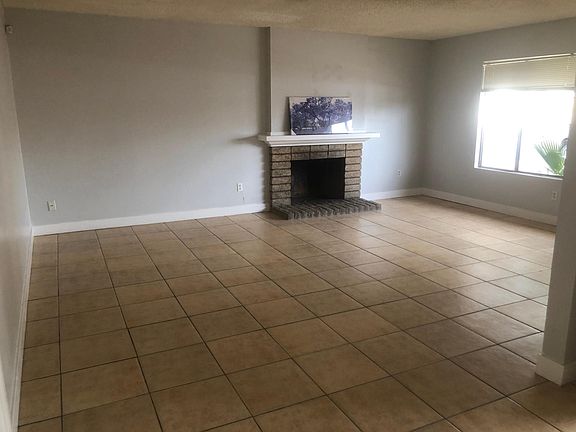 3rd image of 4434 N 53rd Ln APT 1