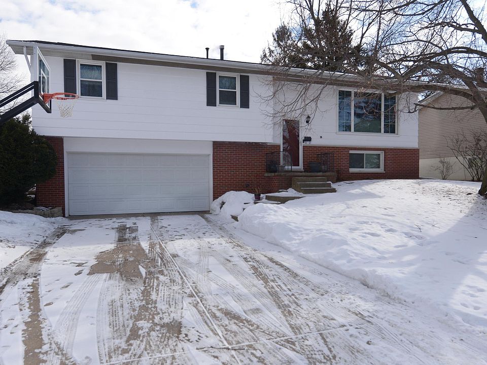 1st image of 7412 N Piccadilly Pl