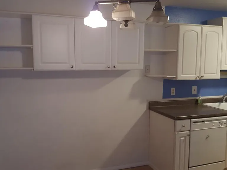 1400 Golden Cir — Photo 5
