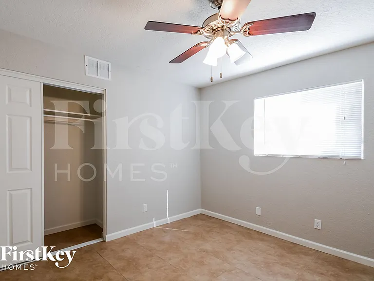18216 N 24th Dr — Photo 9