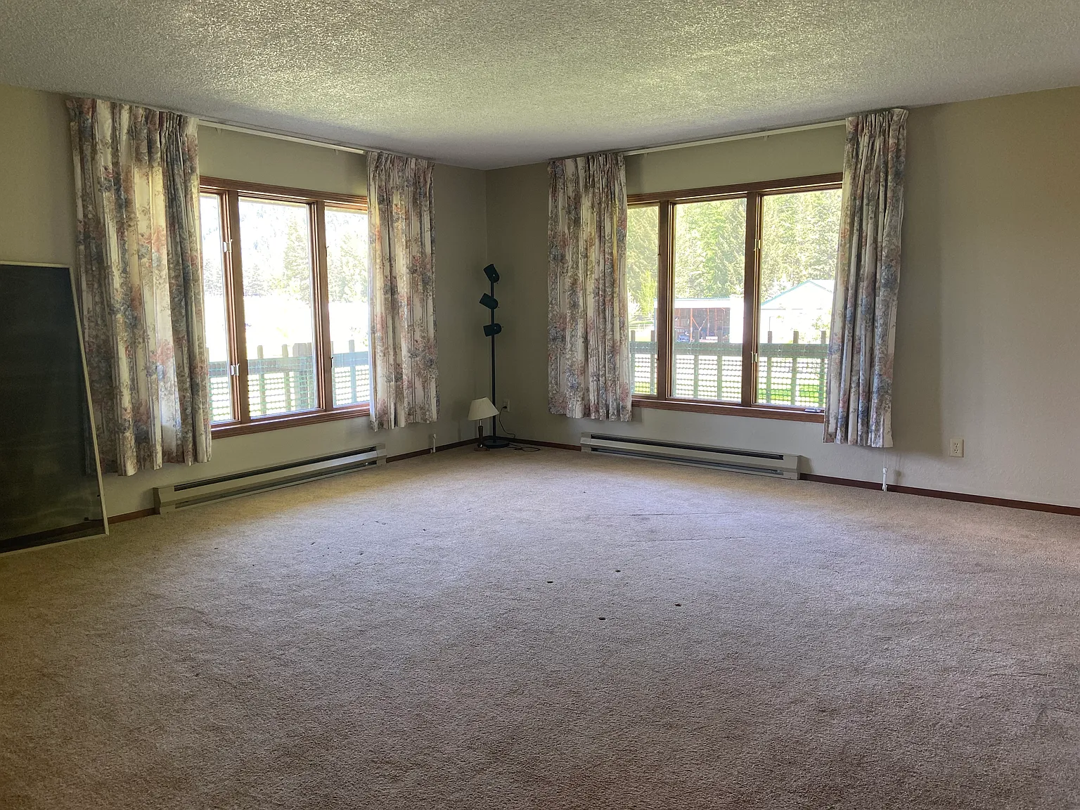 3 bedroom 2 bath house with spectacular views! — Photo 4