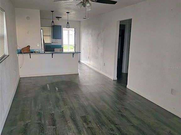 2nd image of 1167 MEMORIAL DRIVE