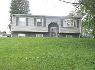 8040 Hillcourt Ln, Stonewood, WV 26301