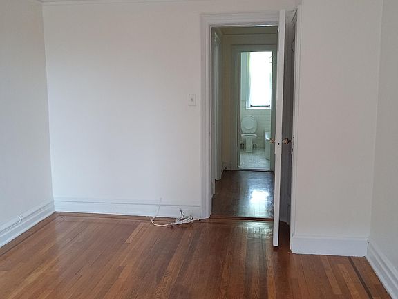 3rd image of 8610 109th St APT E4