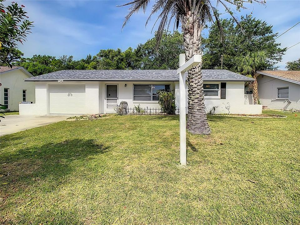 1st image of 15915 Villa Dr