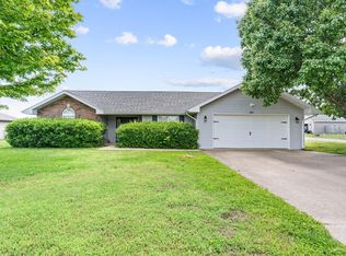 144 Leighs Way, Reeds Spring, MO 65737