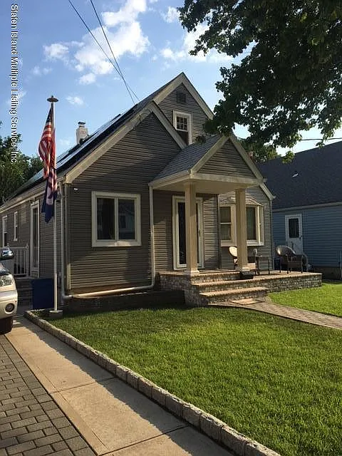 344 Waters Ave photo 1