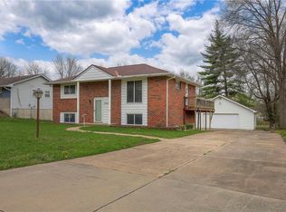 2903 NE 56th Ter, Gladstone, MO 64119