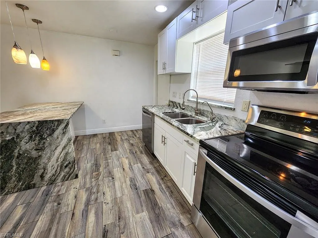 Oak Crest Villas — Photo 3