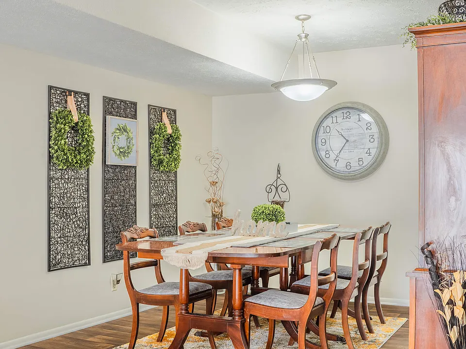 A Space to Gather and Dine