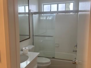 11840 Gorham Ave APT 4, Los Angeles, CA 90049