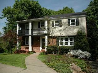 128 Parise Rd, Pittsburgh, PA 15221