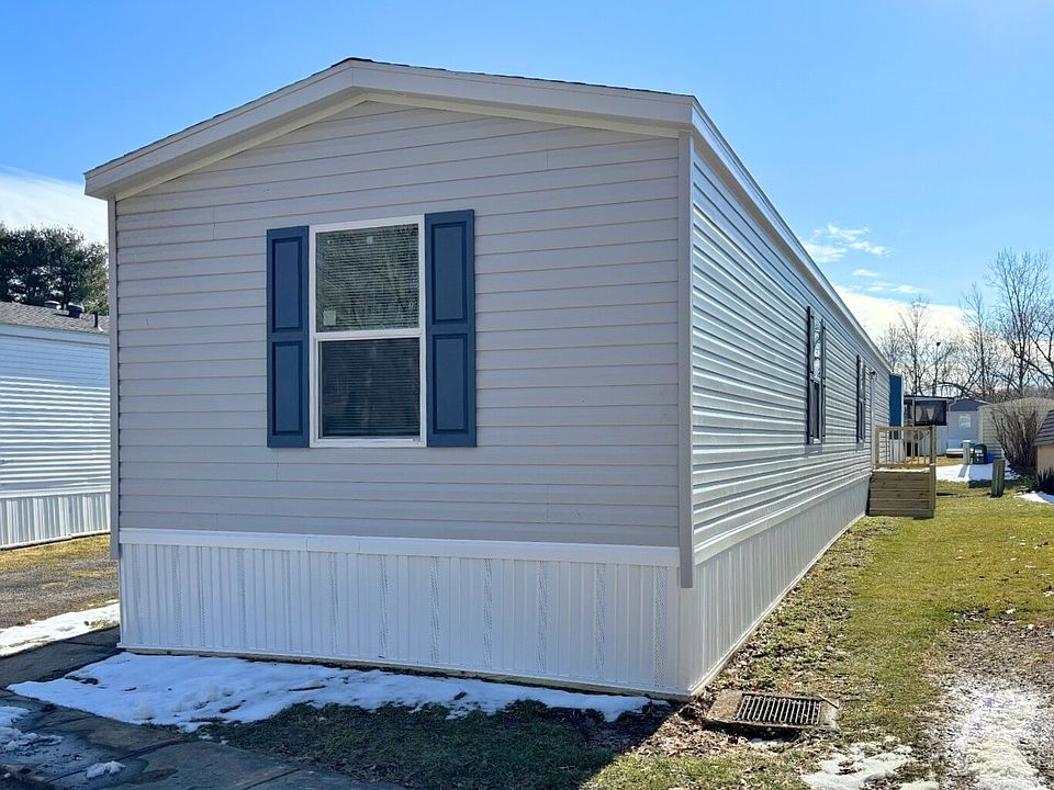 1st image of 2121 Panhandle Rd #69