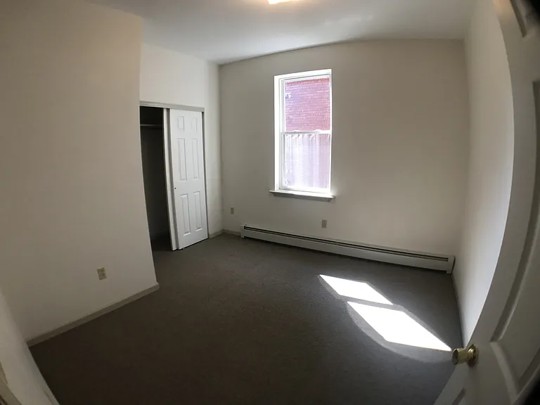 686-688 Broad St — Photo 18