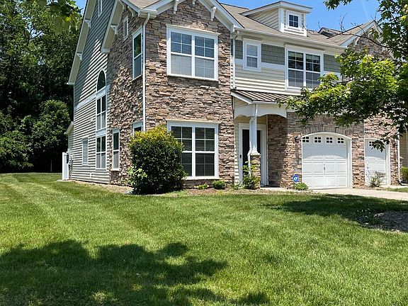3rd image of 5621 Tipperlinn Way