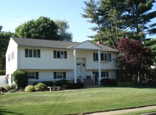 42 Unneberg Ave, Succasunna, NJ 07876