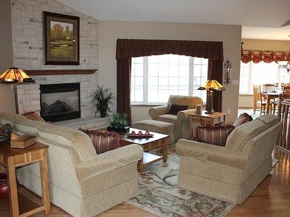 2nd image of 4276 Woodland Ct