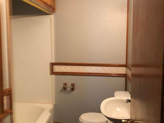 5th image of 3712 SE 11th Ave