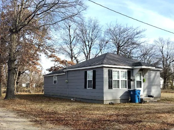 206 E Peck St, Malden, MO 63863