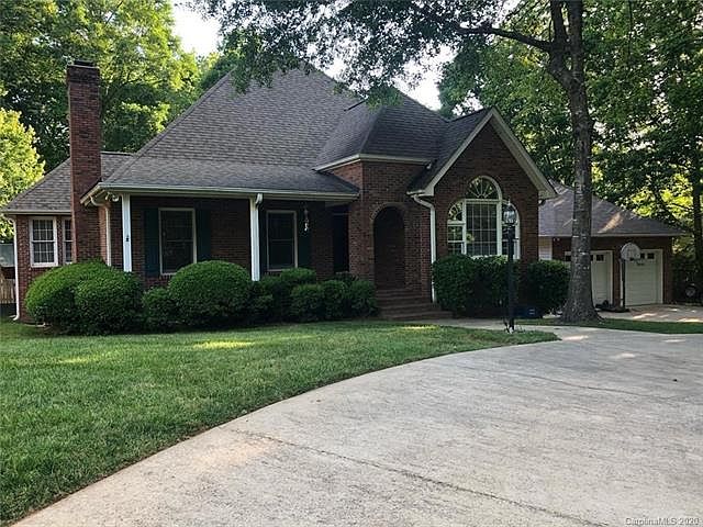 1st image of 2691 Oakhurst Dr #69