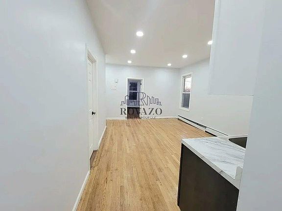 3rd image of 10 Rodwell Ave #1A