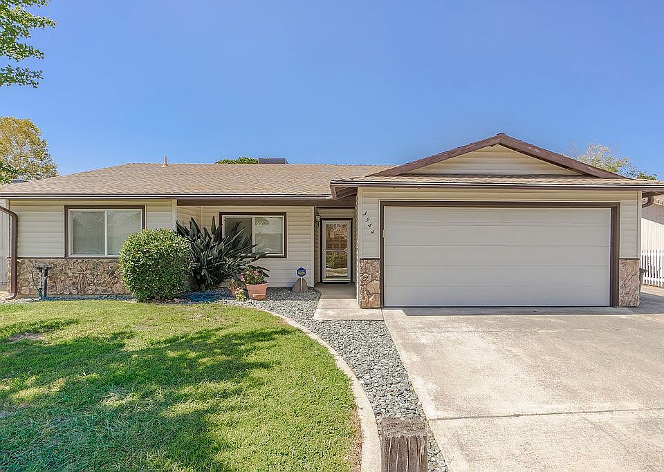 1st image of 3944 Lutheran Cir