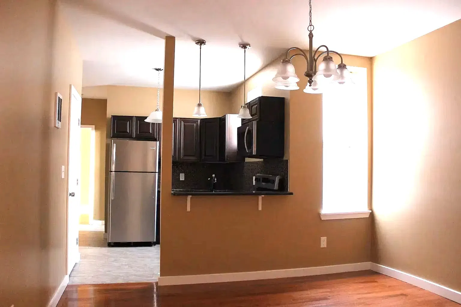 2 bed, 665 sqft, $975 — Photo 1