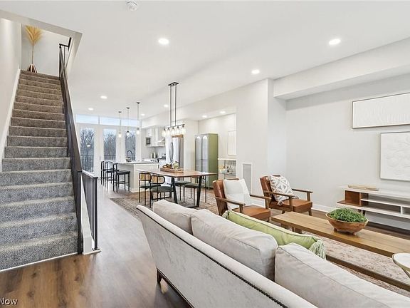 5th image of 11218 N Park Pl