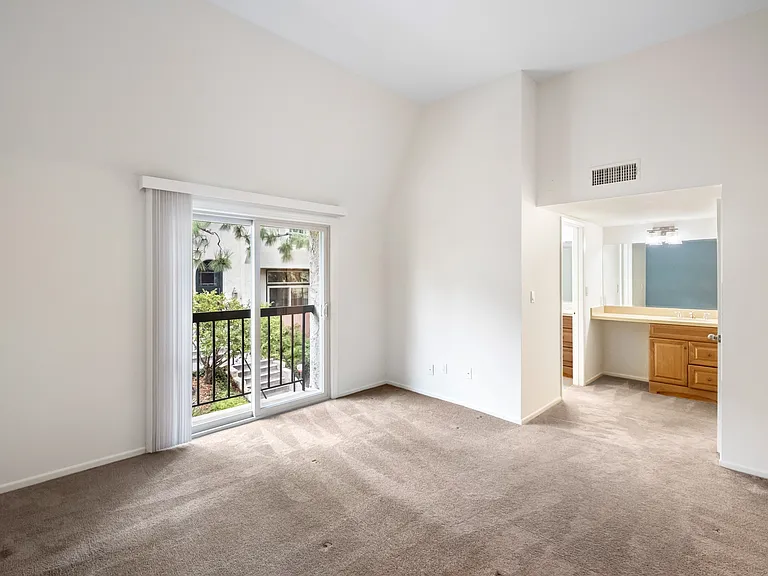 11260 Overland Ave #23G-1 — Photo 4