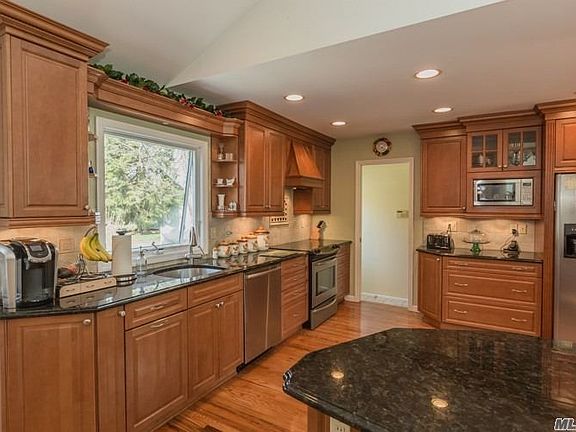 5th image of 3 Revona Ln