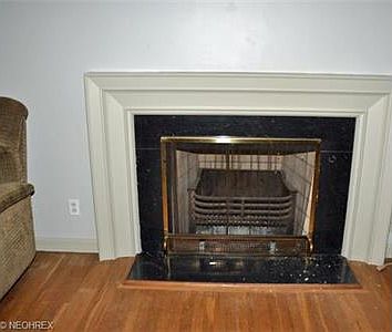 2nd image of 4079 Wooster Rd