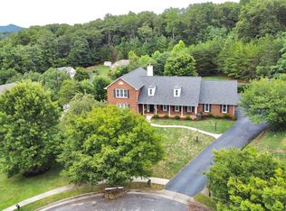 4838 Hickory Hill Dr, Roanoke, VA 24018