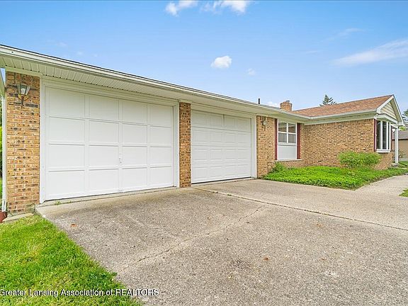 3rd image of 7970 Vista Ave