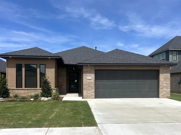 4825 Desert Willow Ln, Edmond, OK 73034