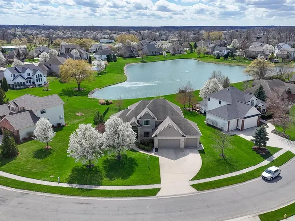 2024 Worthington Dr, Fort Wayne, IN 46845