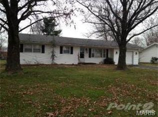 1016 Howard Dr, Lebanon, MO 65536