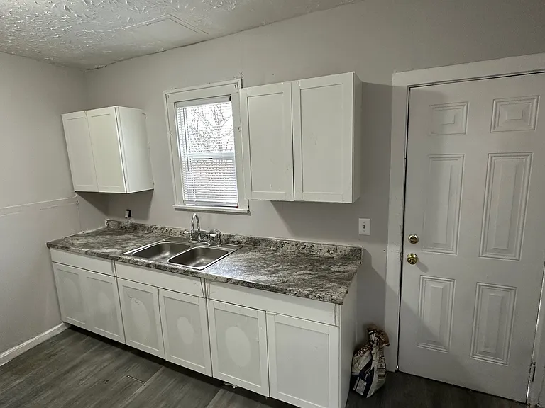 953 E 17th Ave #953 — Photo 3