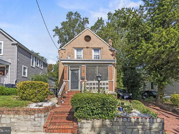 3052 Monroe St NE, Washington, DC 20018