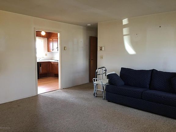 4th image of 245D Jefferson Ct
