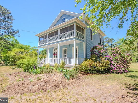 2nd image of 201 Meadow Ln