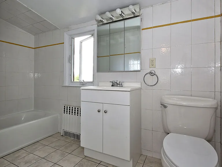56 S Lawn Ave #4 — Photo 5