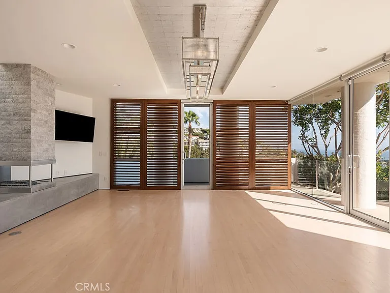 920 Skyline Dr — Photo 20