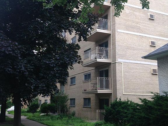 Corner unit, 3rd floor (new balconies)